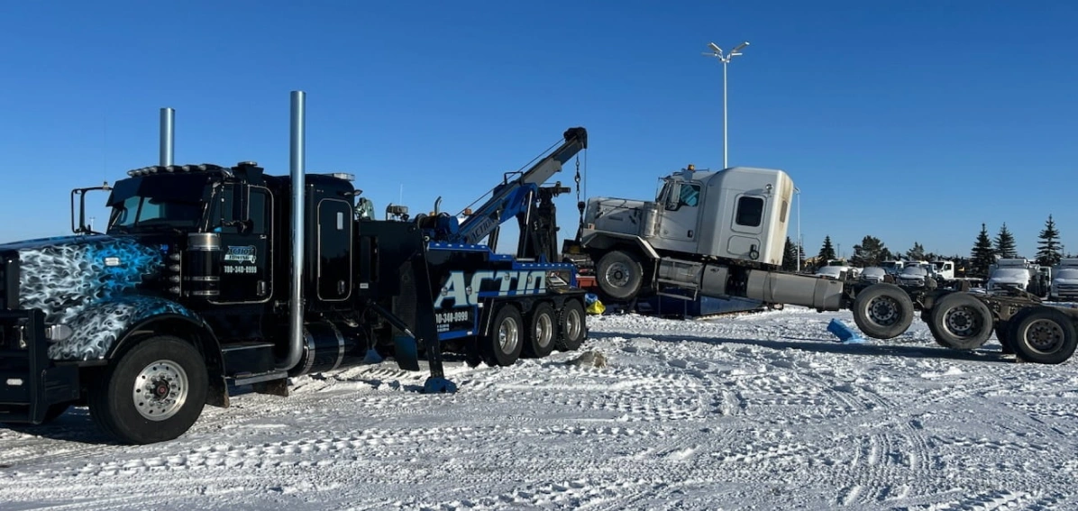Semi Truck Towing Service